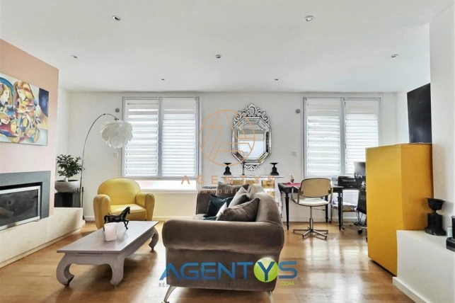 Maison à vendre 6 pièces de 165 m² à Saint-Maur-des-Fossés