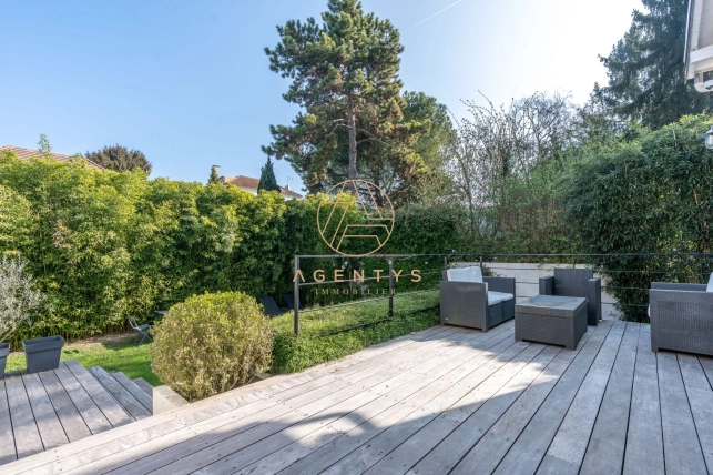 Maison à vendre 6 pièces de 170 m² à Le Perreux-sur-Marne