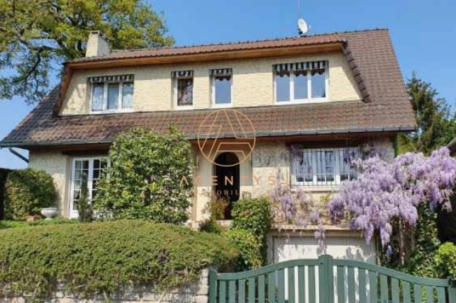 Maison à vendre 6 pièces de 175 m² à Le Plessis-Trévise