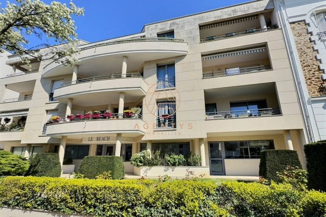 Appartement à vendre 2 pièces de 49 m² à Saint-Maur-des-Fossés