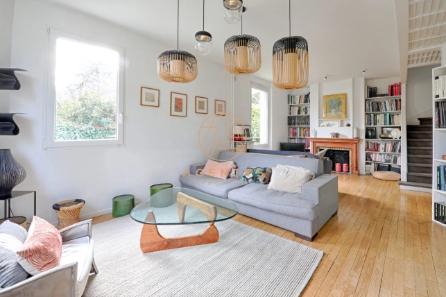 Maison à vendre 7 pièces de 181,14 m² à Saint-Maur-des-Fossés
