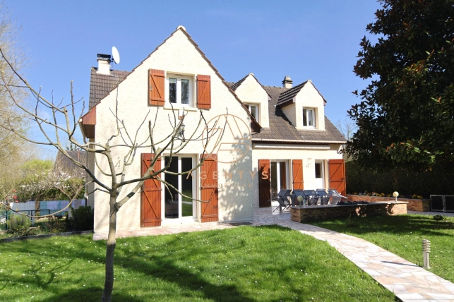 Maison à vendre 8 pièces de 145 m² à Montry