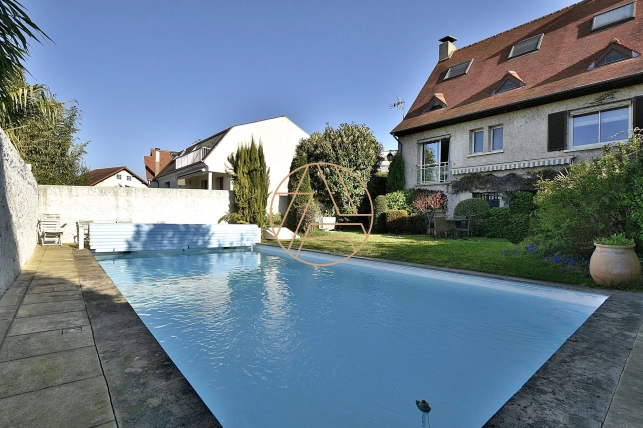 Maison à vendre 7 pièces de 197 m² à Sucy-en-Brie