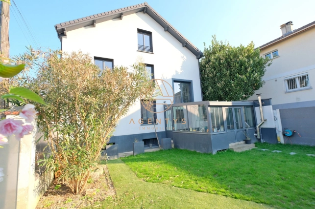 Maison à vendre 6 pièces de 102,85 m²
