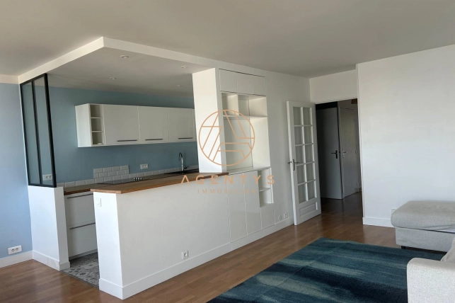 Appartement à louer 3 pièces de 85 m²