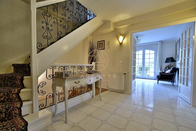 Maison à vendre 8 pièces de 200 m²