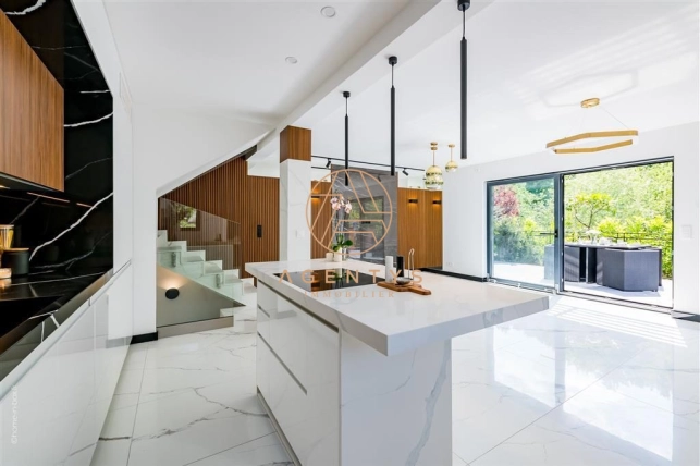 Maison à vendre 6 pièces de 120 m²