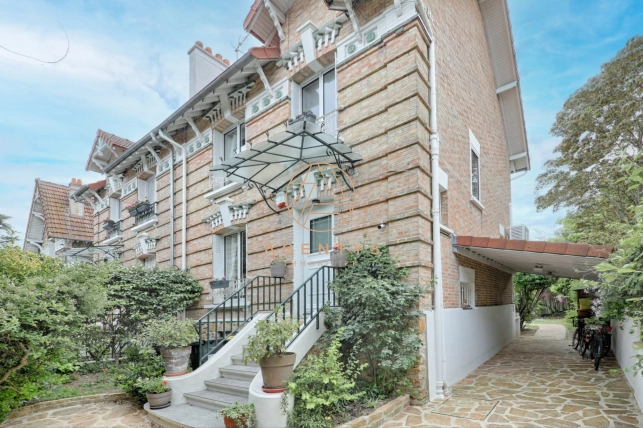 Maison à vendre 5 pièces de 102 m² à Saint-Maur-des-Fossés