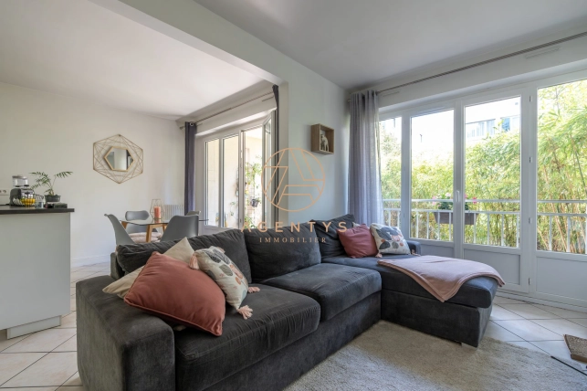 Appartement à vendre 3 pièces de 52 m² à Nogent-sur-Marne
