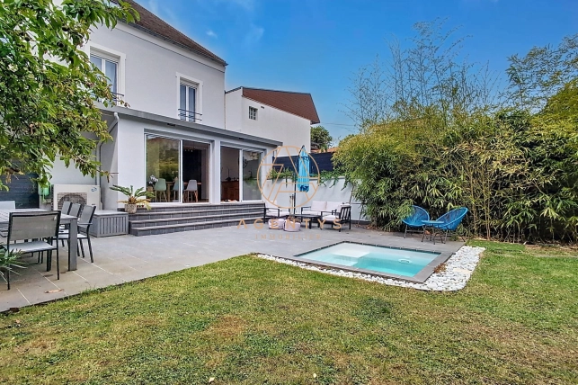 Maison à vendre 7 pièces de 204 m²