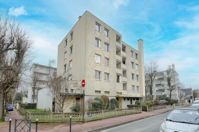 Appartement à vendre 3 pièces de 55 m² à Saint-Maur-des-Fossés