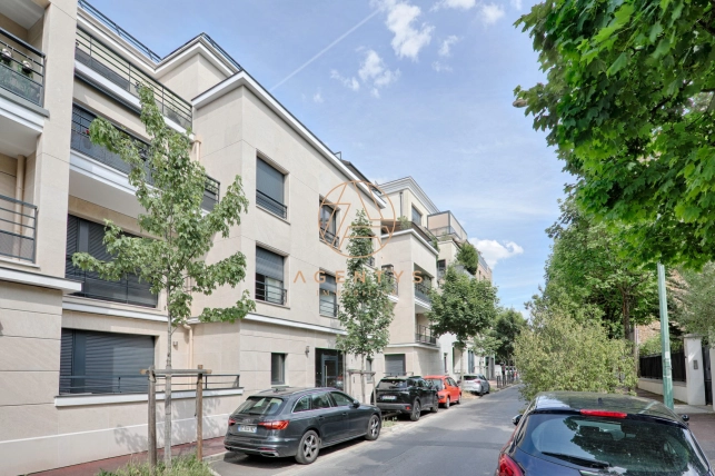 Appartement à vendre 3 pièces de 64,62 m² à Saint-Maur-des-Fossés