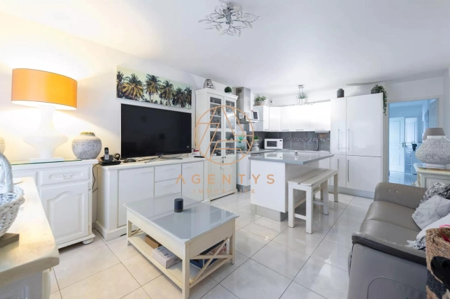 Appartement à vendre 3 pièces de 50 m² à Le Plessis-Trévise