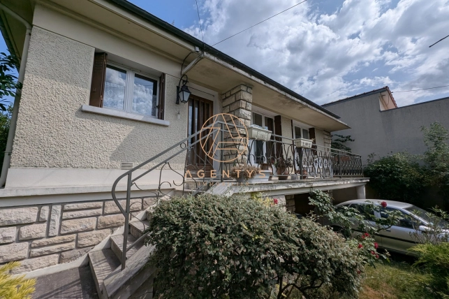 Maison à vendre 6 pièces de 93 m² à Saint-Maur-des-Fossés