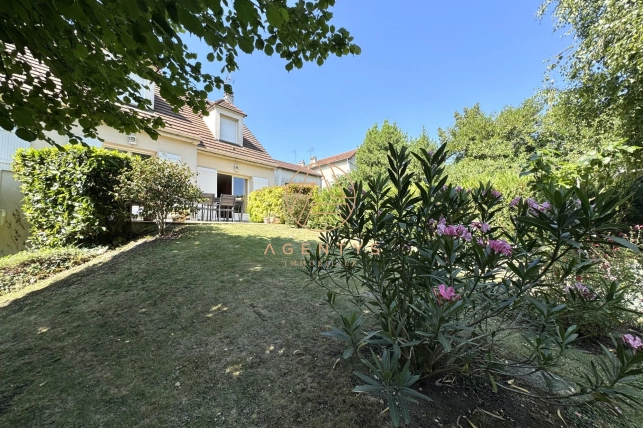 Maison à vendre 8 pièces de 160 m² à Villiers-sur-Marne