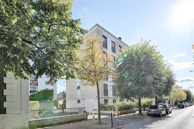 Appartement à vendre 5 pièces de 107 m² à Saint-Maur-des-Fossés
