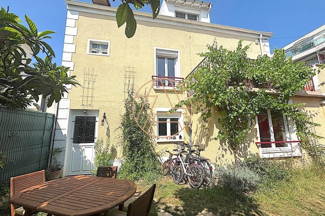Maison à vendre 4 pièces de 115 m² à Saint-Maur-des-Fossés