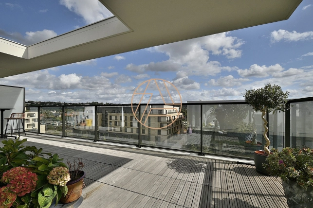 Appartement à vendre 5 pièces de 134 m² à Saint-Maur-des-Fossés