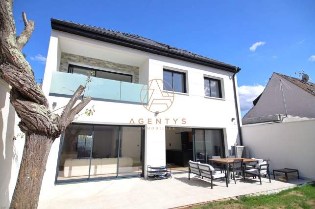 Maison à vendre 6 pièces de 200 m² à Ormesson-sur-Marne