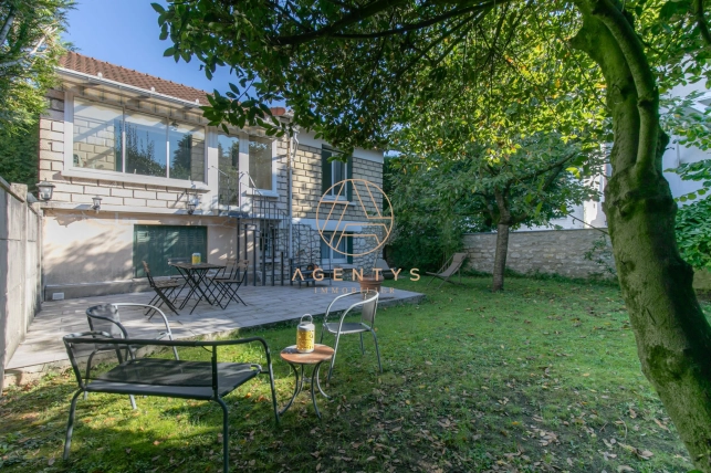 Maison à vendre 7 pièces de 193,1 m² à Saint-Maur-des-Fossés