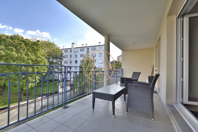 Appartement à vendre 5 pièces de 102 m² à Saint-Maur-des-Fossés