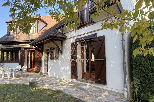 Maison à vendre 7 pièces de 171,73 m² à Le Plessis-Trévise