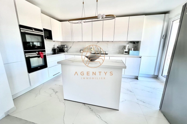 Appartement à vendre 5 pièces de 101,98 m² à Saint-Maur-des-Fossés