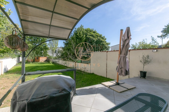 Maison à vendre 5 pièces de 97 m² à Saint-Maur-des-Fossés