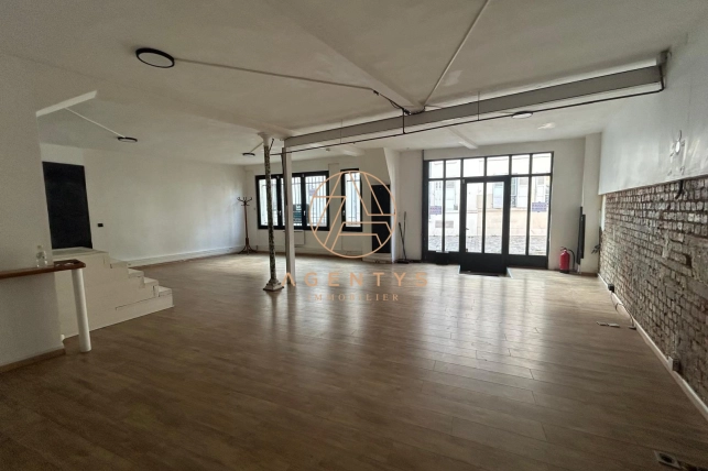 Local commercial à louer de 73 m² à Paris