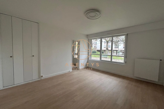 Appartement à vendre 2 pièces de 53 m² à Nogent-sur-Marne