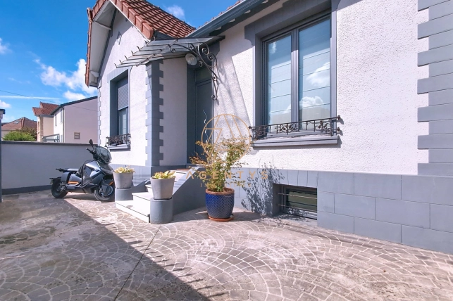 Maison à vendre 6 pièces de 117,38 m² à Saint-Maur-des-Fossés