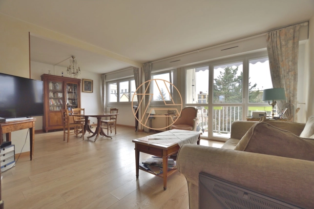 Appartement à vendre 4 pièces de 83,22 m² à Saint-Maur-des-Fossés