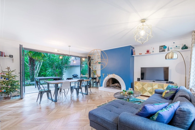 Maison à vendre 7 pièces de 160,21 m² à Saint-Maur-des-Fossés