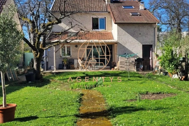 Maison à vendre 5 pièces de 95 m² à Le Plessis-Trévise
