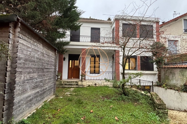 Maison à vendre 5 pièces de 105 m² à Saint-Maur-des-Fossés