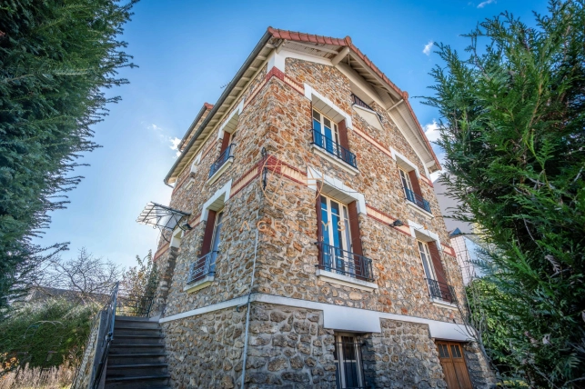 Maison à vendre 7 pièces de 162 m² à Le Perreux-sur-Marne