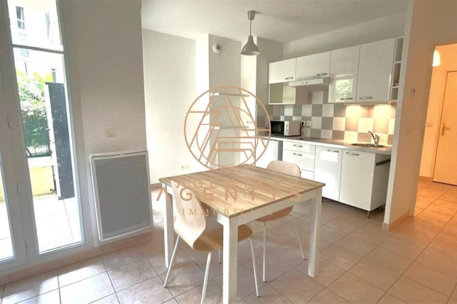 Appartement à louer 1 pièces de 32 m² à Le Plessis-Trévise