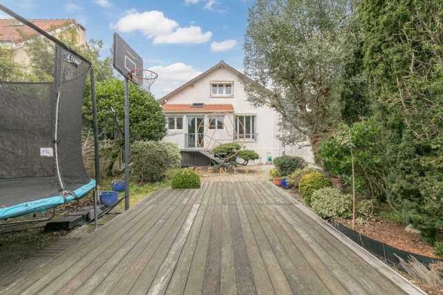 Maison à vendre 5 pièces de 106 m² à Saint-Maur-des-Fossés