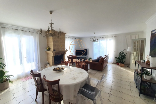 Maison à vendre 6 pièces de 145 m² à Champigny-sur-Marne