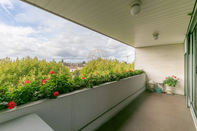 Appartement à vendre 5 pièces de 103 m² à Saint-Maur-des-Fossés