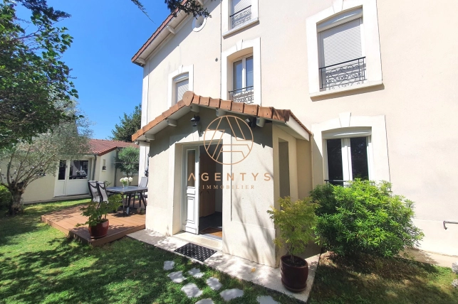 Maison à vendre 6 pièces de 123,15 m² à Champigny-sur-Marne