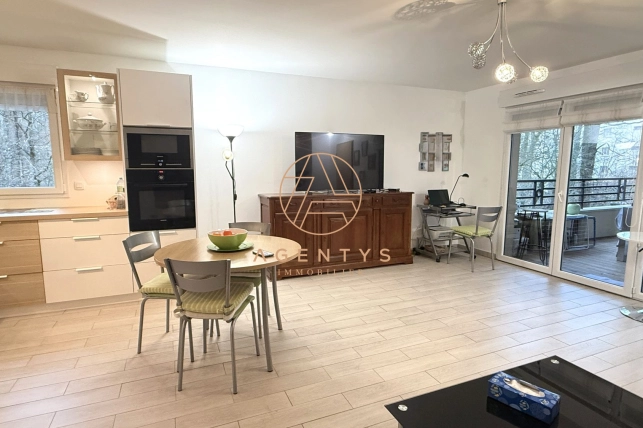 Appartement à vendre 3 pièces de 71,02 m² à Le Plessis-Trévise