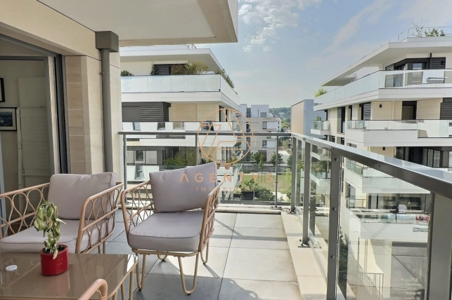 Appartement loué 3 pièces de 68,45 m² à Saint-Maur-des-Fossés