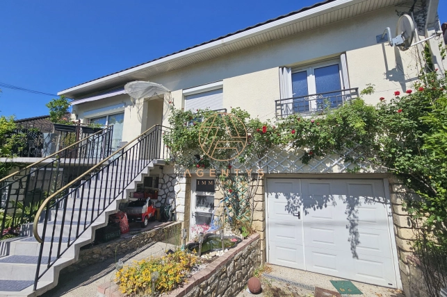 Maison à vendre 6 pièces de 140 m² à Villiers-sur-Marne