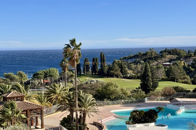 Appartement à vendre 2 pièces de 23 m² à Saint-Raphaël