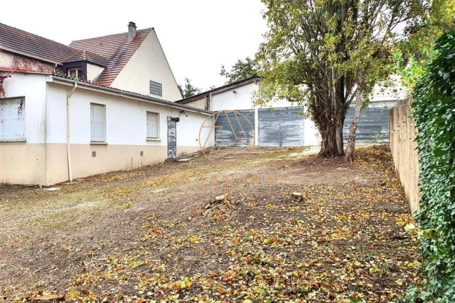 Local commercial à vendre de 213 m²