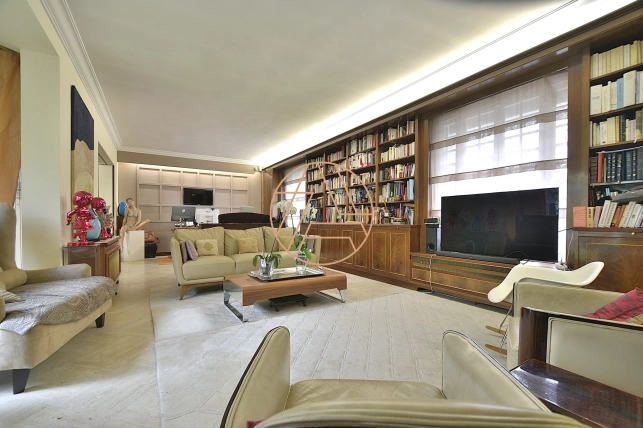 Maison à vendre 5 pièces de 136 m² à Saint-Maur-des-Fossés