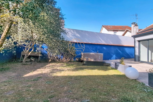 Maison à vendre 6 pièces de 117,38 m² à Saint-Maur-des-Fossés