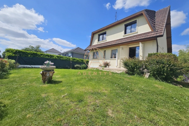 Maison à vendre 6 pièces de 130 m² à Le Plessis-Trévise