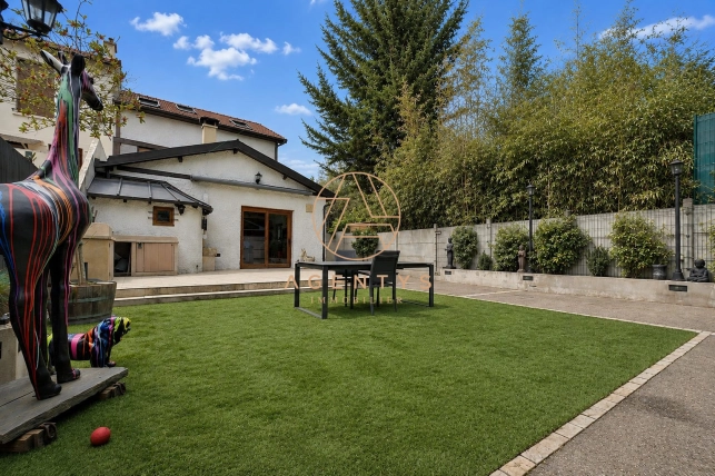 Maison à vendre 6 pièces de 175 m² à Champigny-sur-Marne